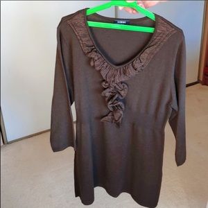 Brown long sweater with ruffles